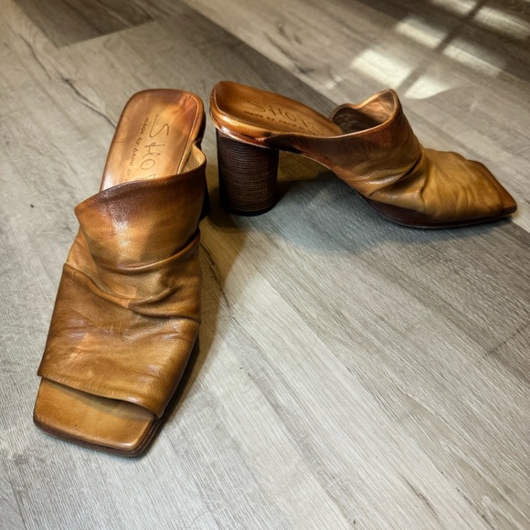 SHOTO fine Italian leather heeled sandals - Picture 3 of 11